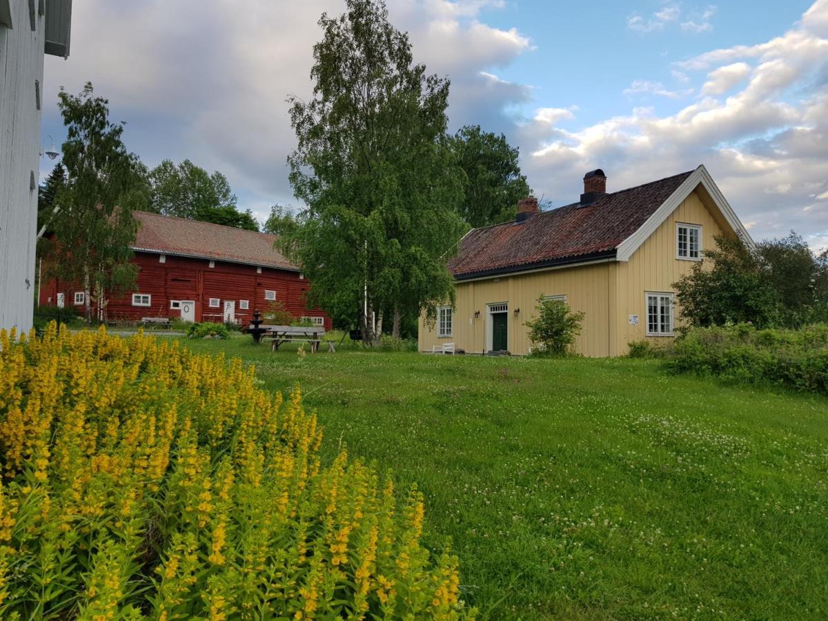 Готель Granum Gard Fluberg Екстер'єр фото