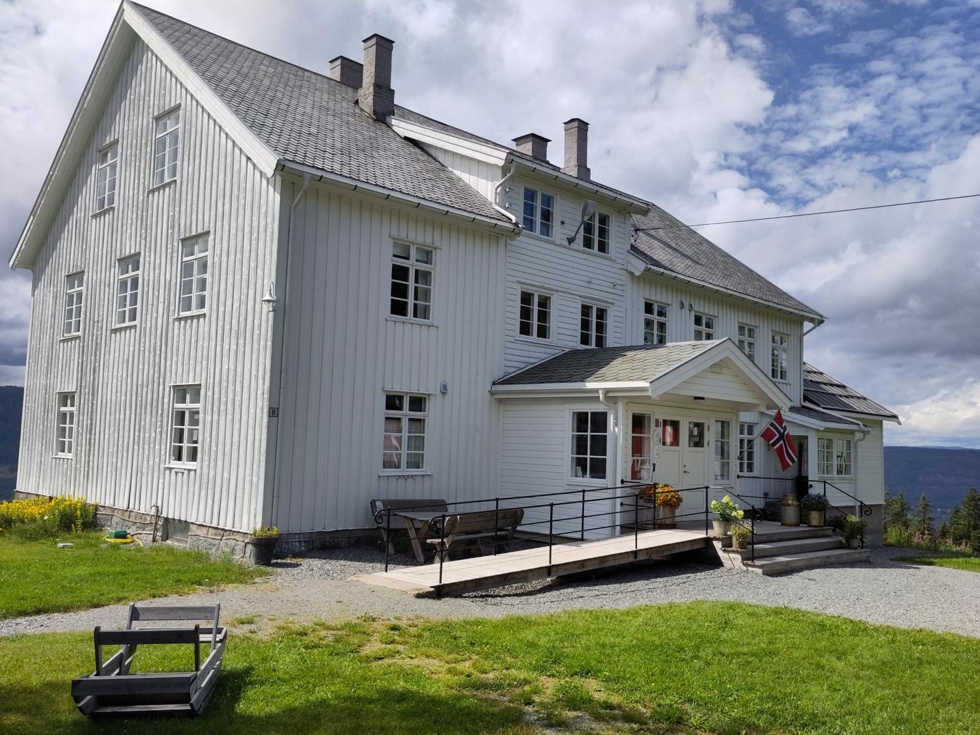 Готель Granum Gard Fluberg Екстер'єр фото